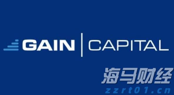 钟南山佩戴“共和国勋章”，观礼九三阅兵