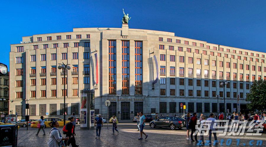 市直属机关后勤服务中心向木兰河社区捐赠办公设备