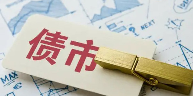 广东“时尚密码”：休闲服装北上，织入新疆衣橱