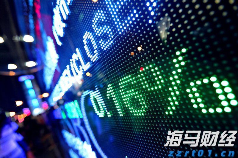 格力电器全国超万名员工收看九三阅兵直播